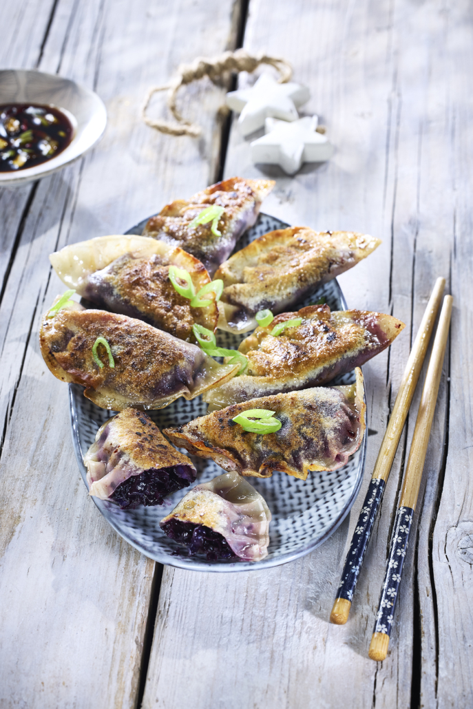 GYOZA MIT INGWER-ORANGEN-ROTKOHL Weihnachten vegan